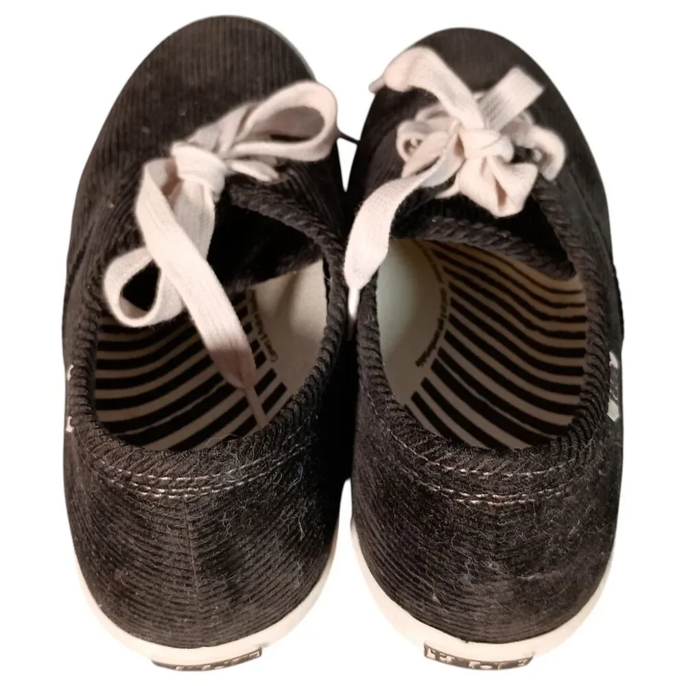Taos Guest Star Sneakers Womens 7 Black Corduroy Lace Up Walking Shoes